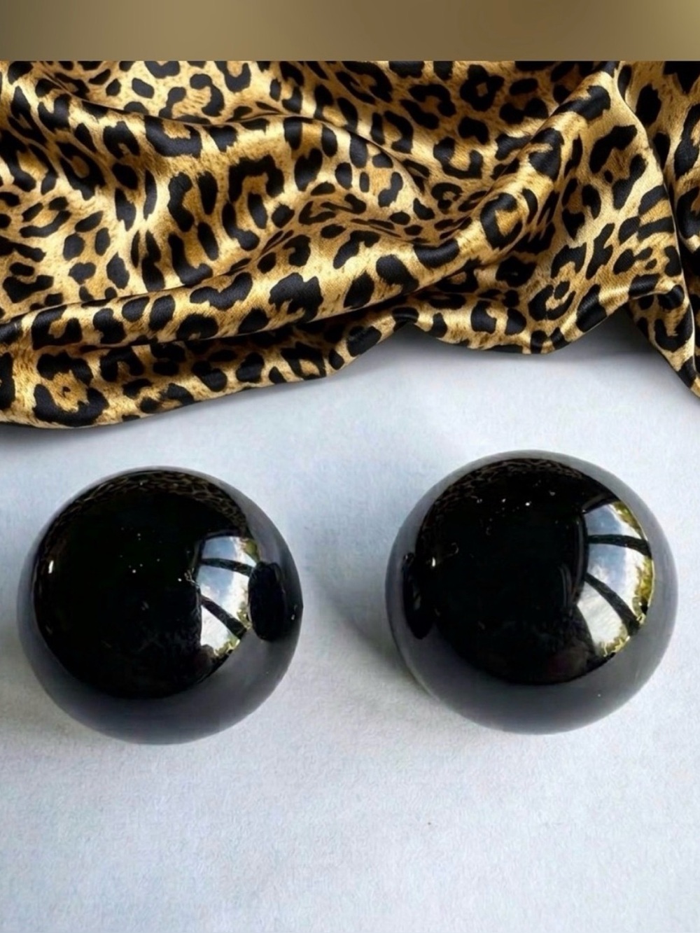 BAKELITE Black Dome Button Clip On Earrings Tested Riveted Mid Century 40s